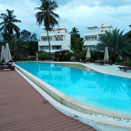 Villa Kalista Luxury Villas Diani Beach Exterior photo